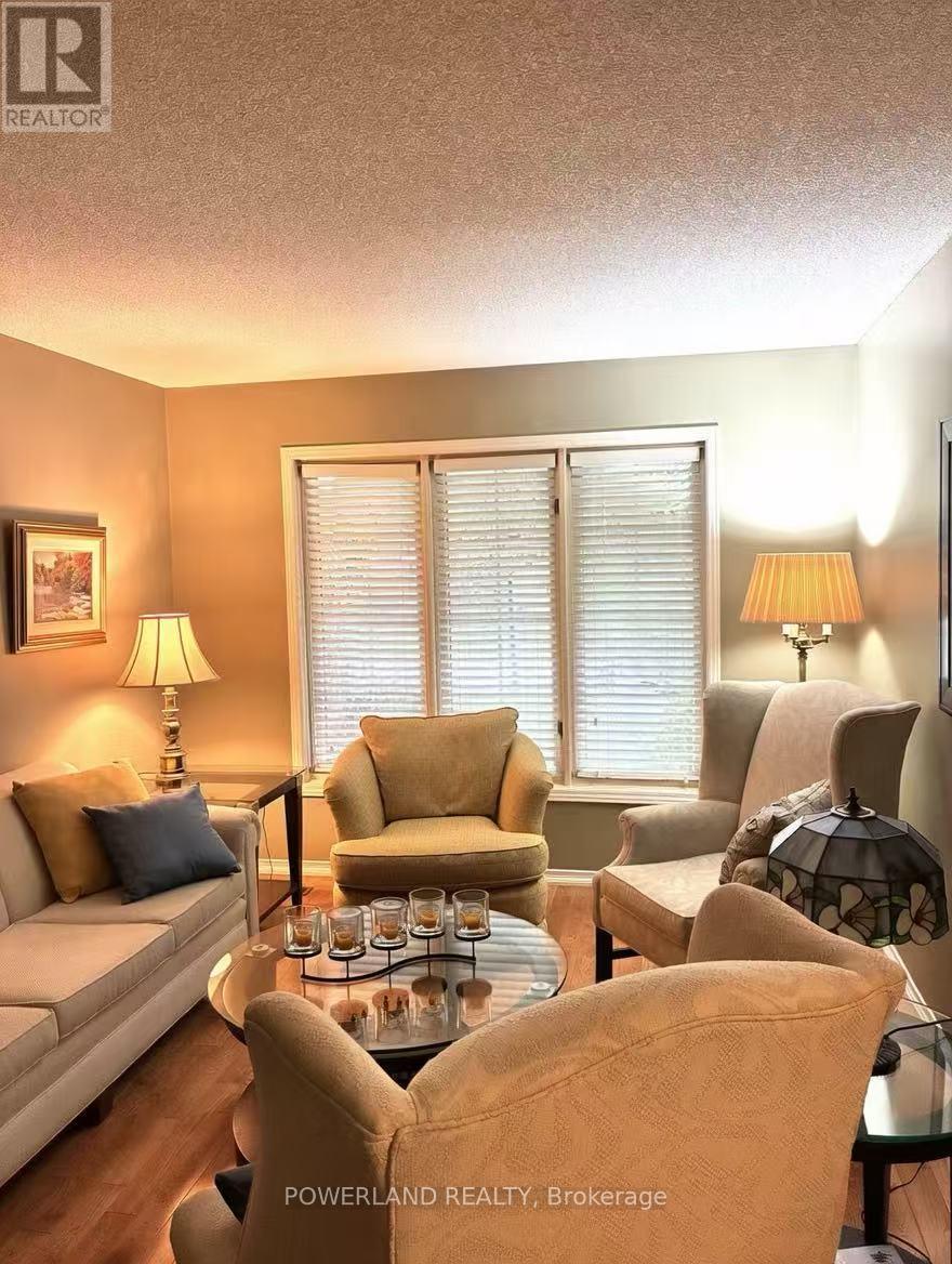 816 HOLLANDER ROAD - 9