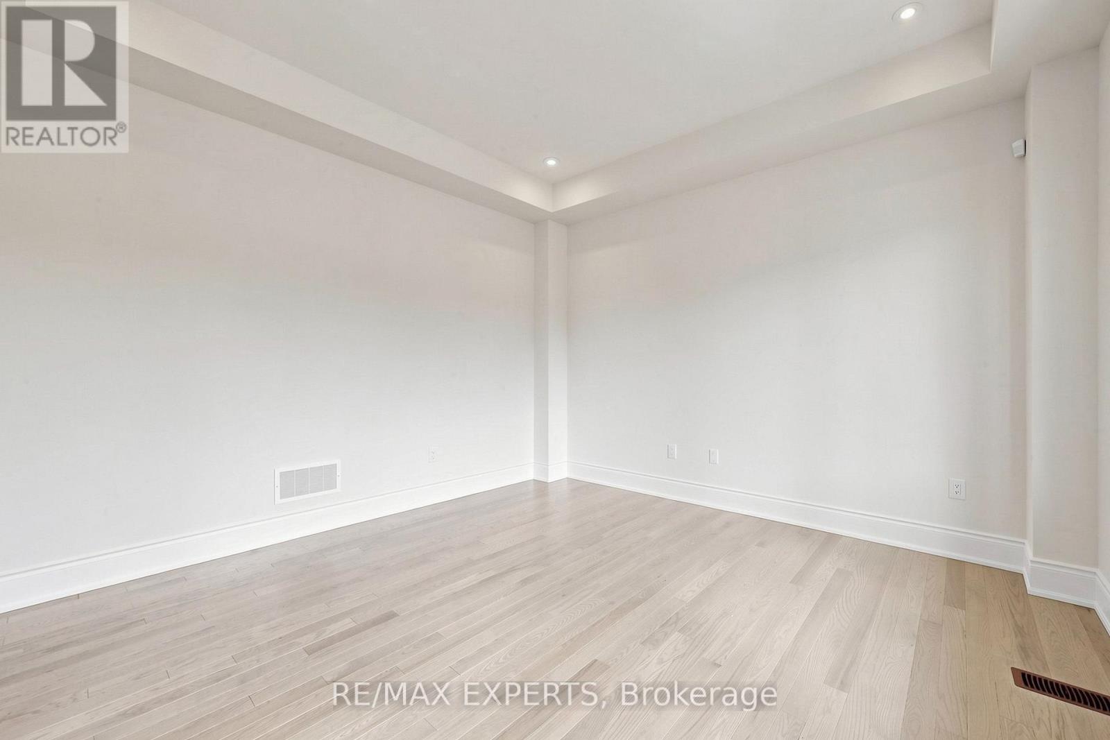 60 BUD LEGGETT CRESCENT - 20