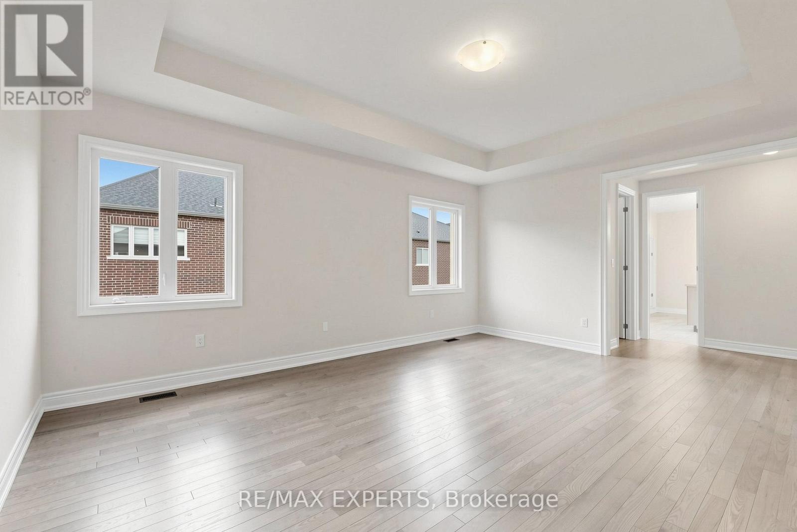 60 BUD LEGGETT CRESCENT - 26