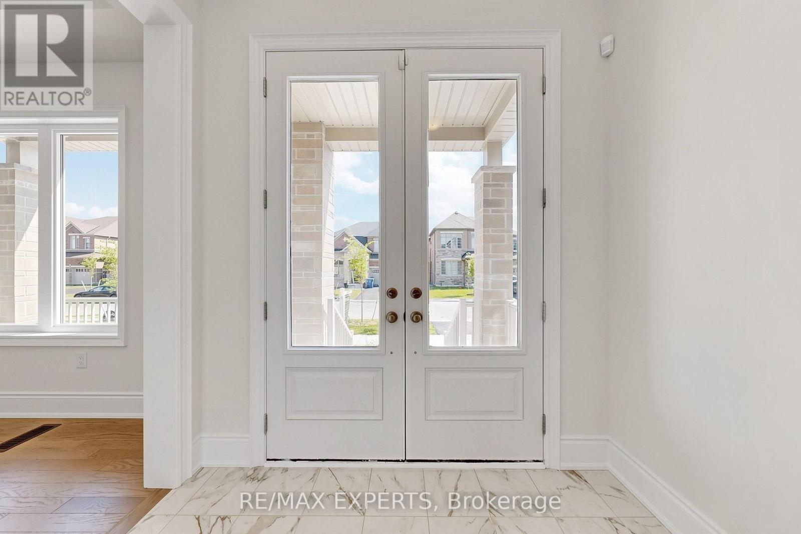 60 BUD LEGGETT CRESCENT - 6