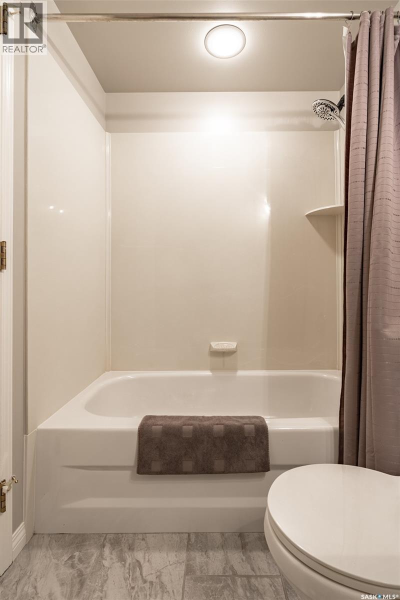627 Budz CRESCENT — photo 24