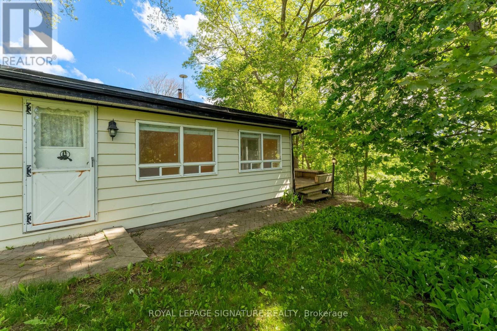429 ROUGE HILLS DRIVE - 27