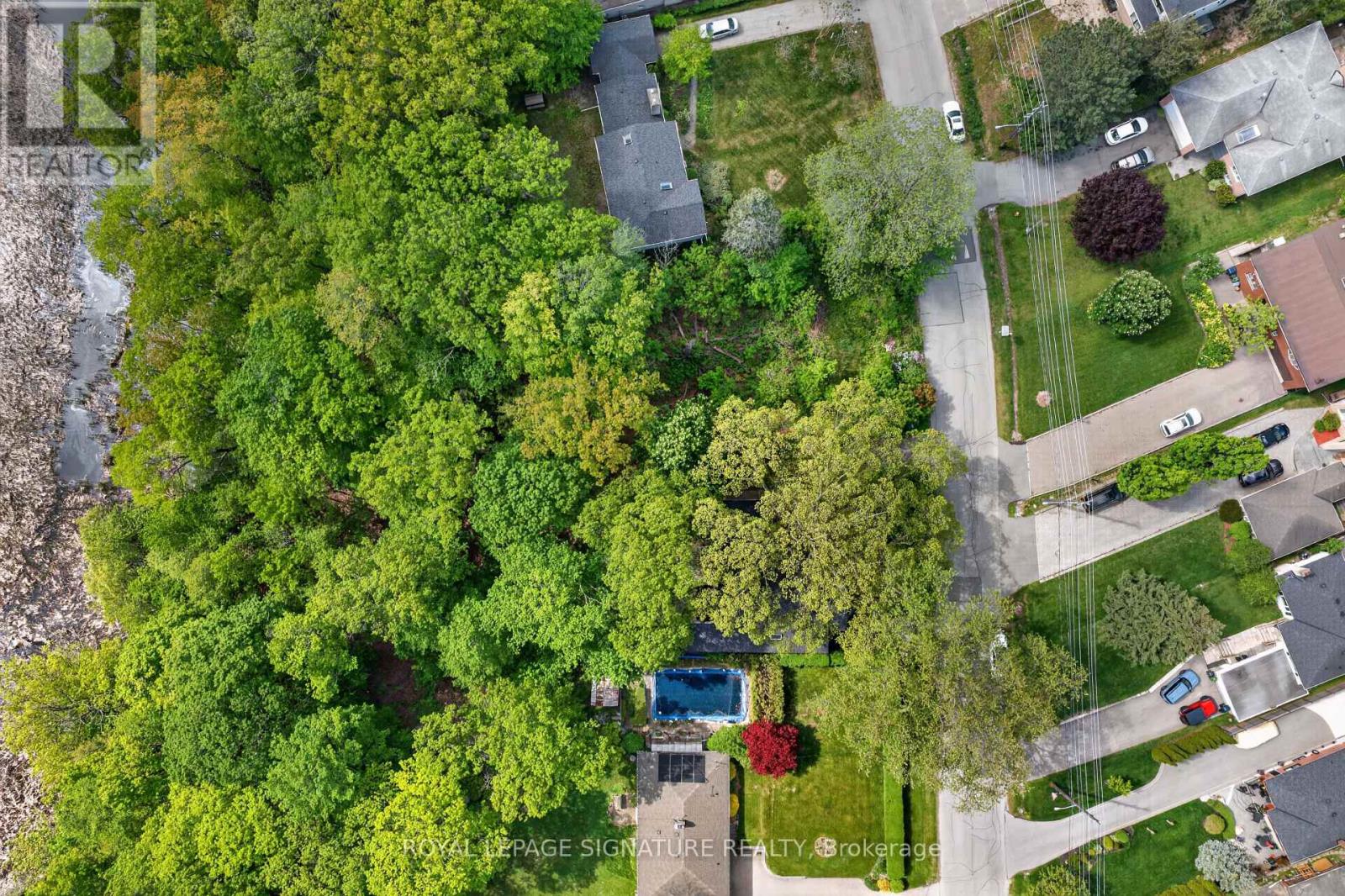 429 ROUGE HILLS DRIVE - 31