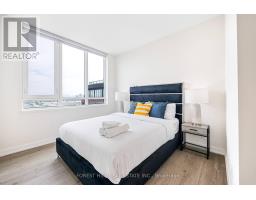 1009 - 2300 St. Clair Avenue W, Toronto, ON M6N0B3 Photo 17