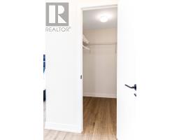 1009 - 2300 St. Clair Avenue W, Toronto, ON M6N0B3 Photo 19
