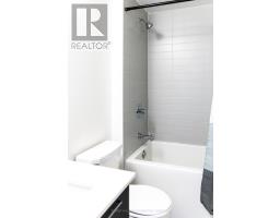 1009 - 2300 St. Clair Avenue W, Toronto, ON M6N0B3 Photo 29