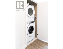 1009 - 2300 St. Clair Avenue W, Toronto, ON M6N0B3 Photo 30