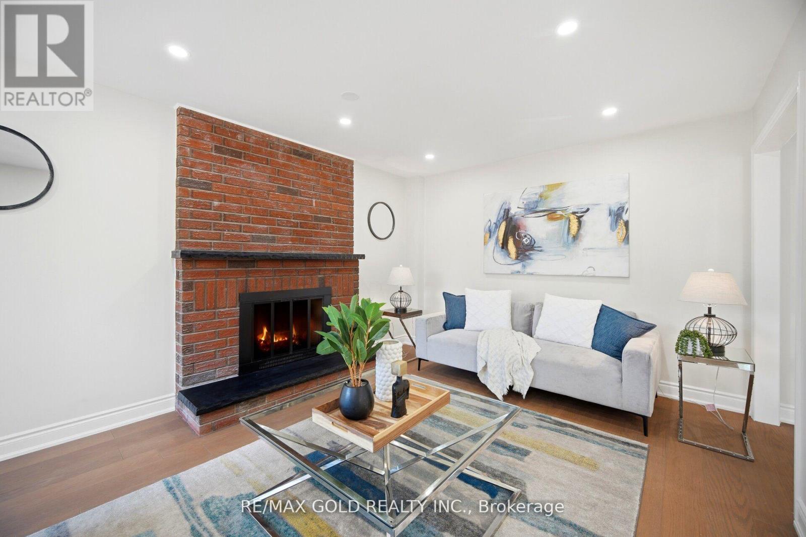 37 LORD SIMCOE DRIVE - 20