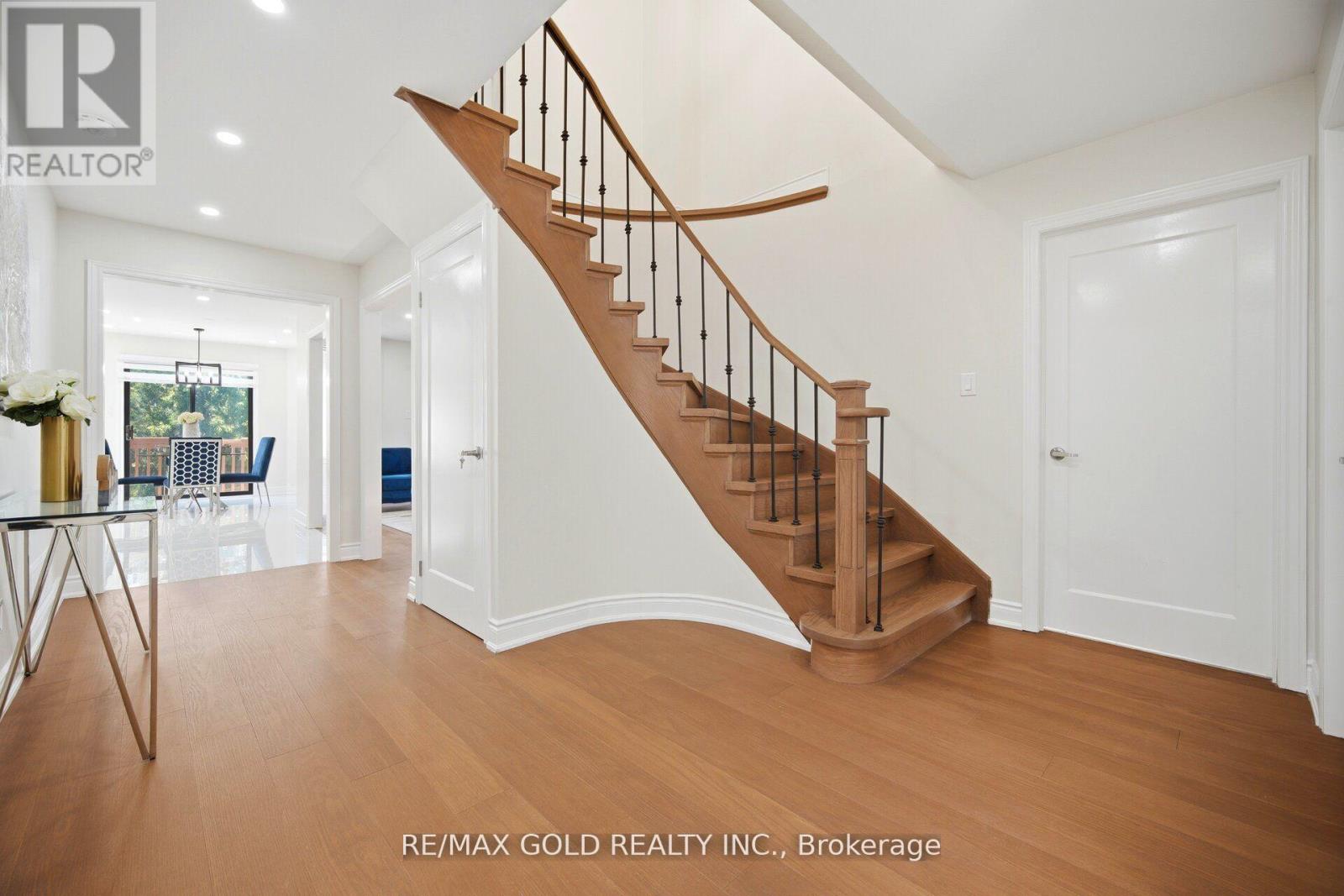 37 LORD SIMCOE DRIVE - 25