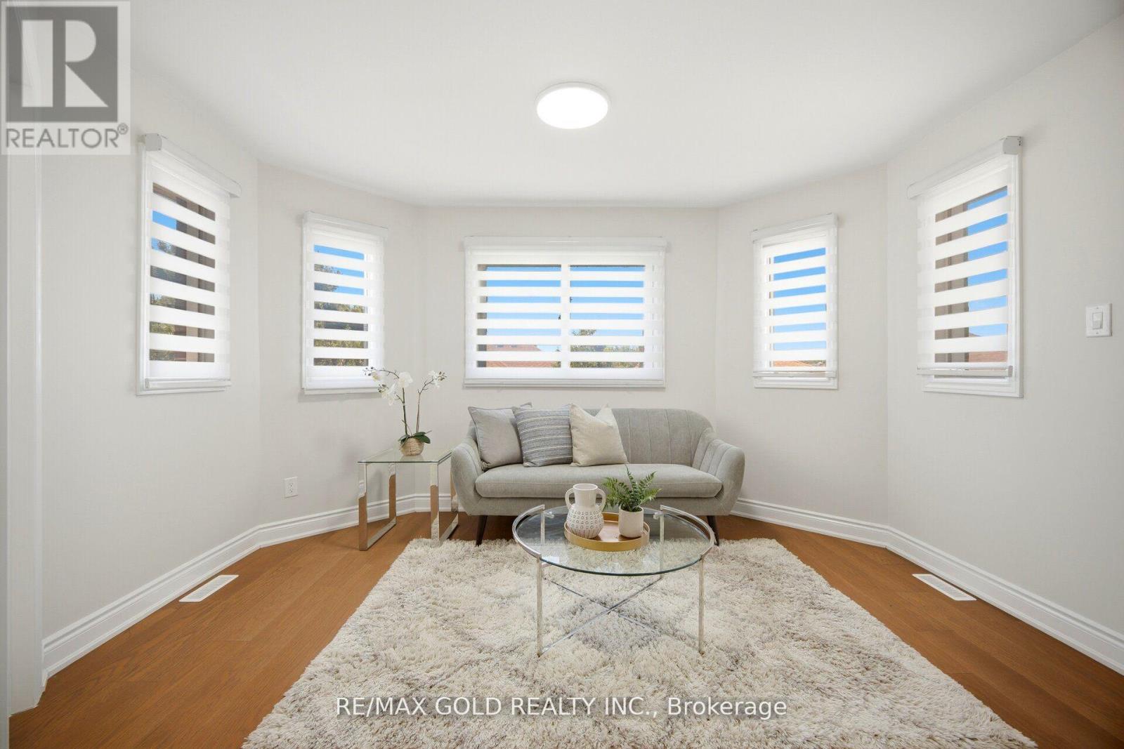 37 LORD SIMCOE DRIVE - 28