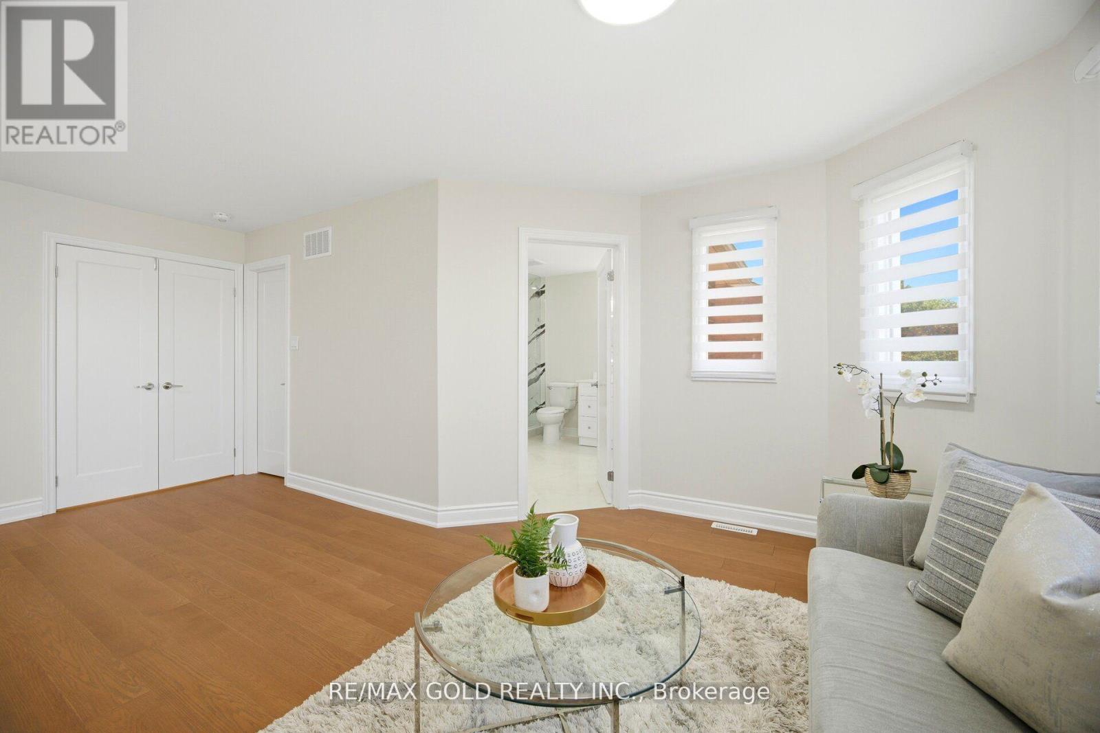 37 LORD SIMCOE DRIVE - 29