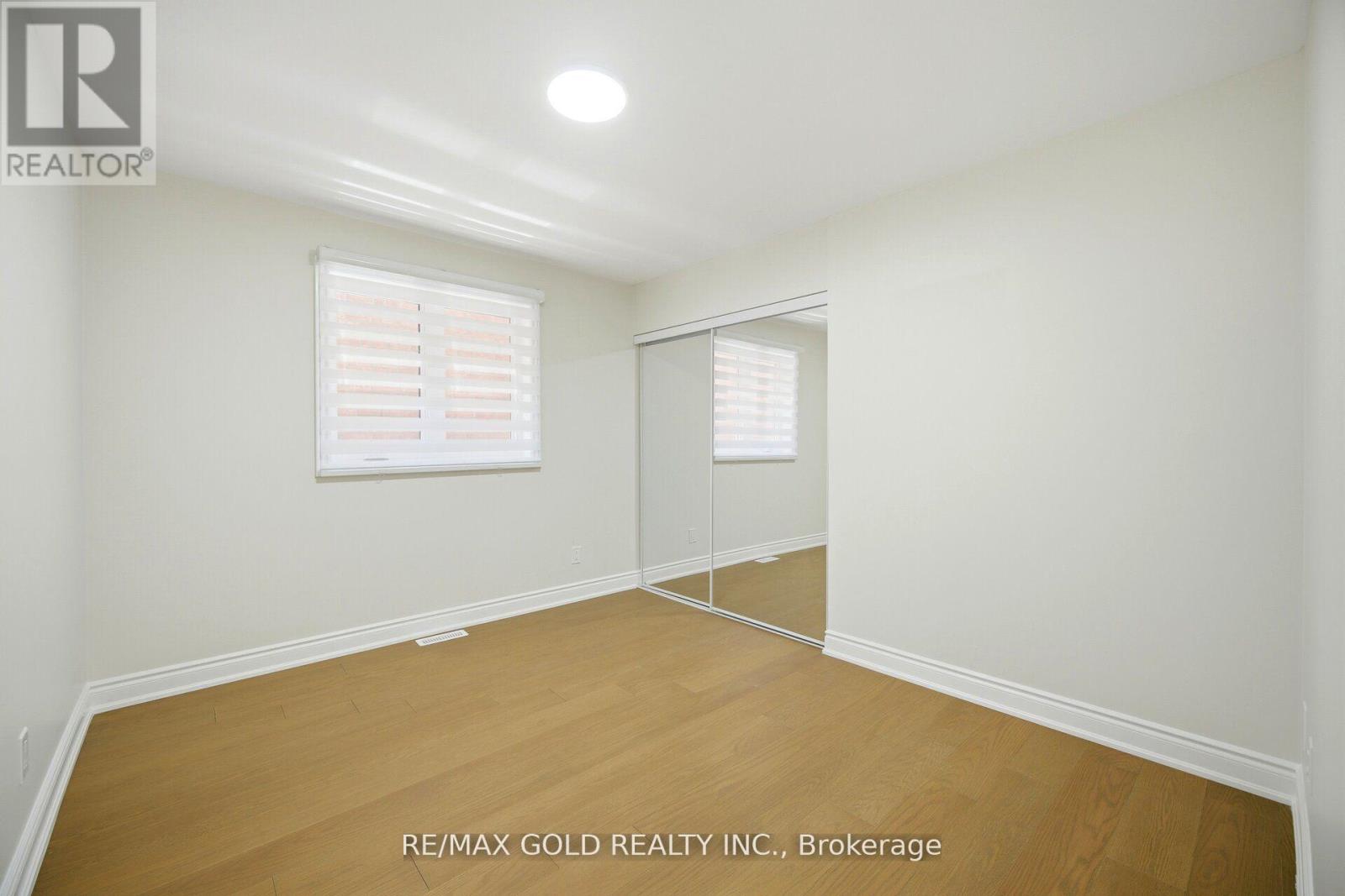 37 LORD SIMCOE DRIVE - 34