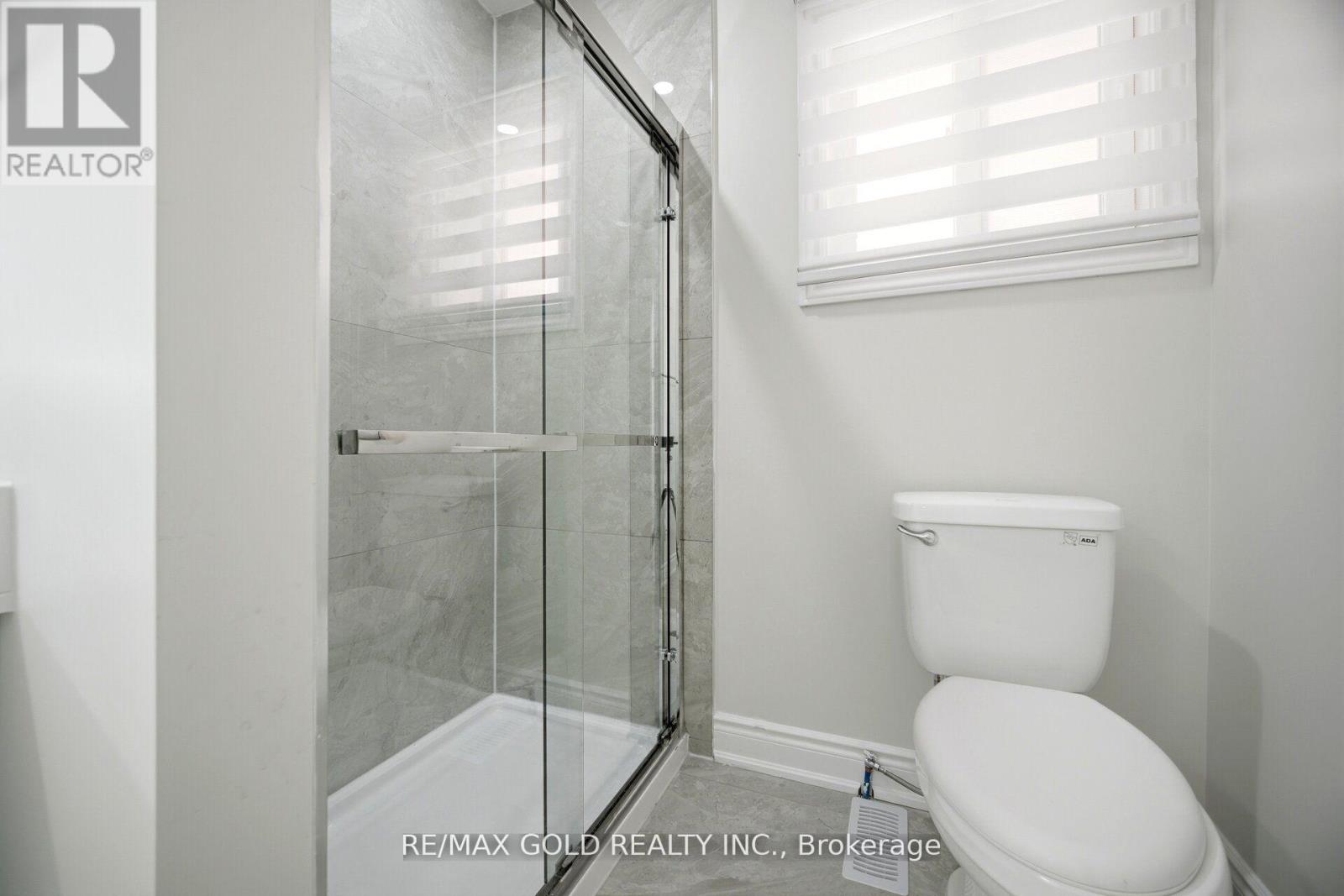 37 LORD SIMCOE DRIVE - 36