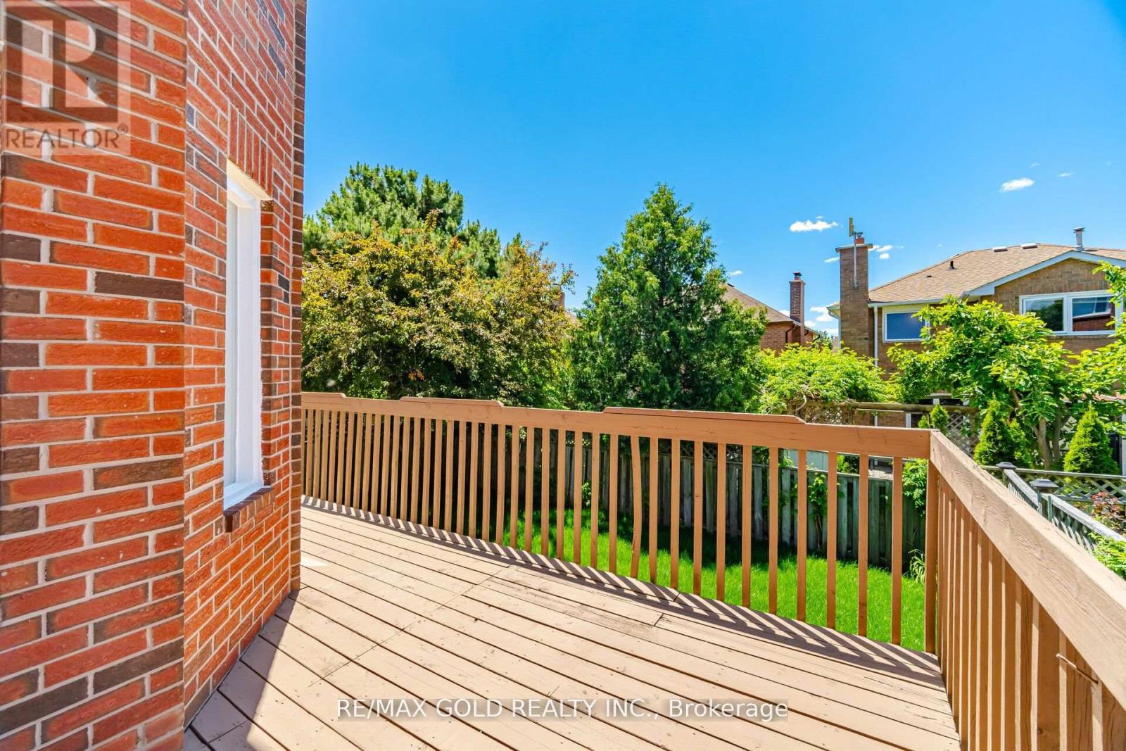 37 LORD SIMCOE DRIVE - 44
