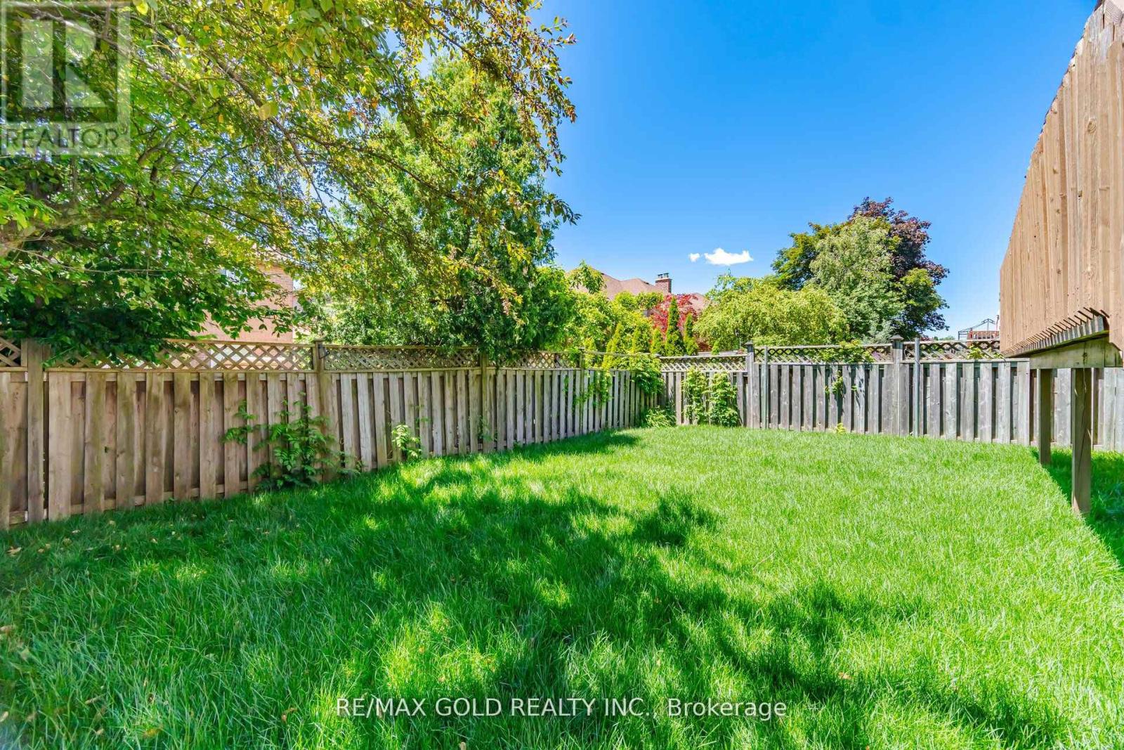 37 LORD SIMCOE DRIVE - 47