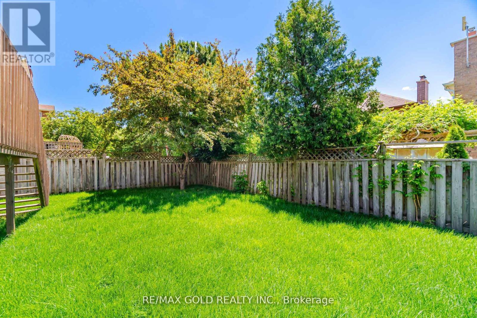 37 LORD SIMCOE DRIVE - 48