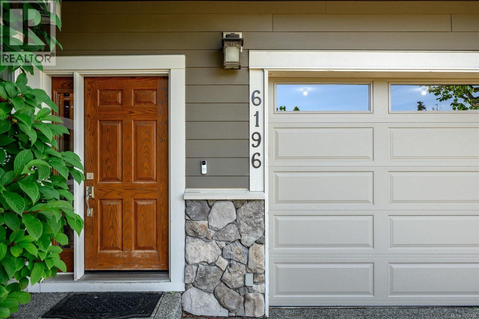 6196 Strathcona Pl, Nanaimo — photo 3