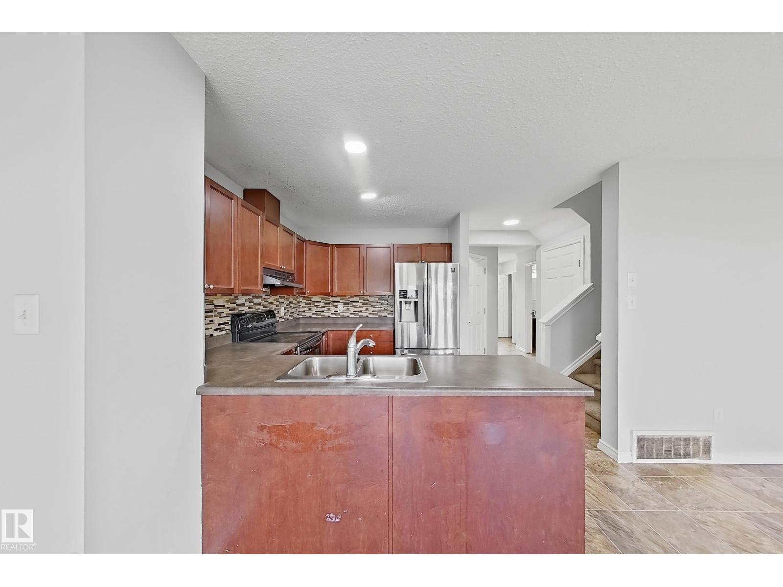 1806 28 ST NW NW - 10