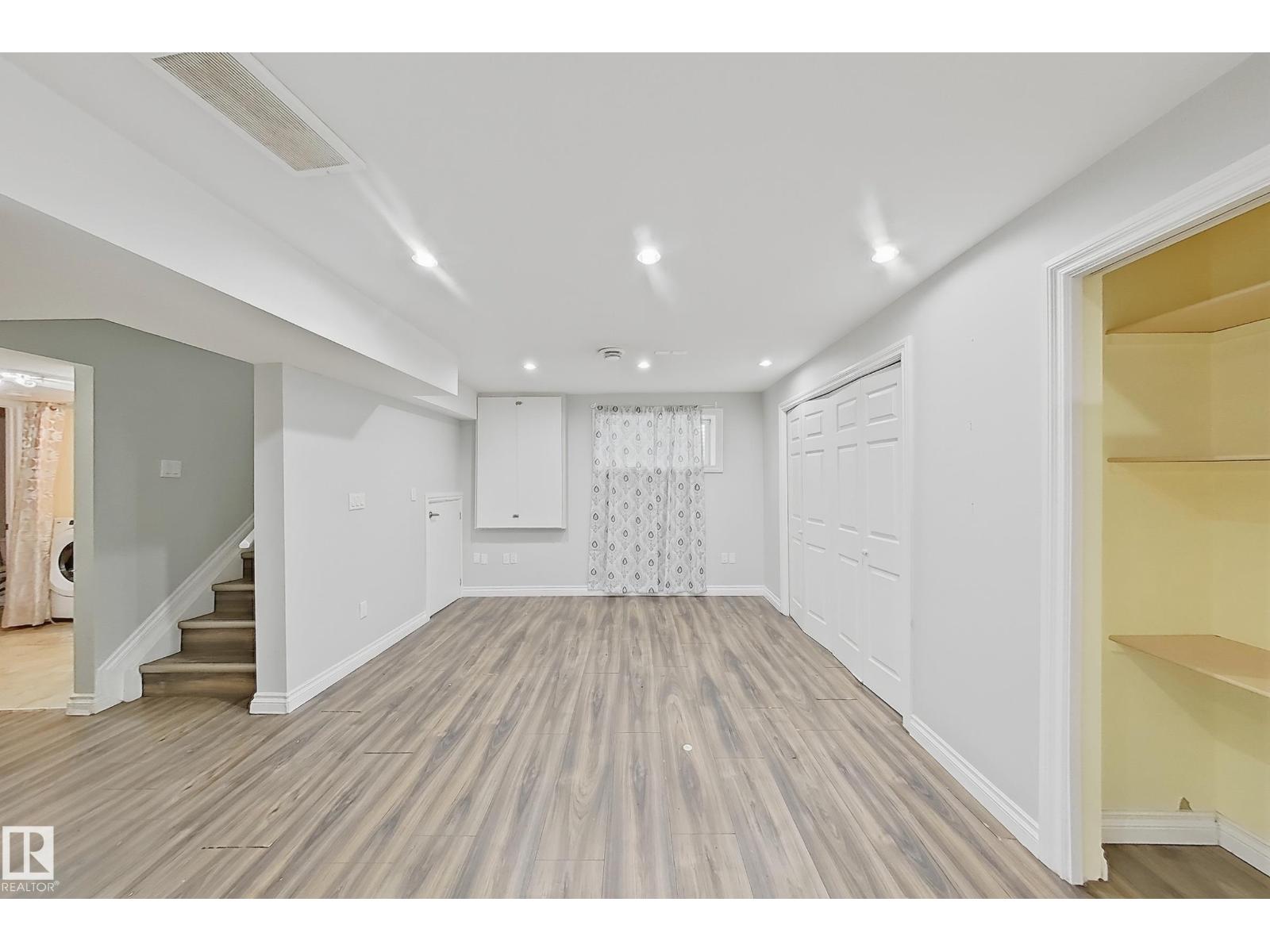 1806 28 ST NW NW - 23