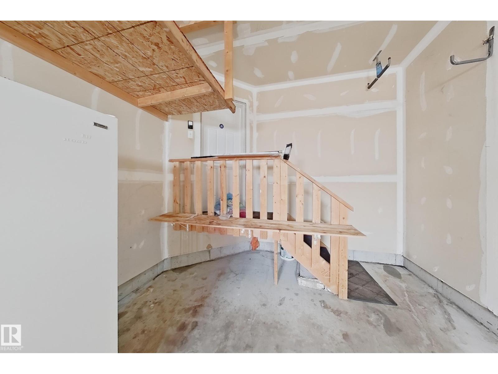 1806 28 ST NW NW - 25