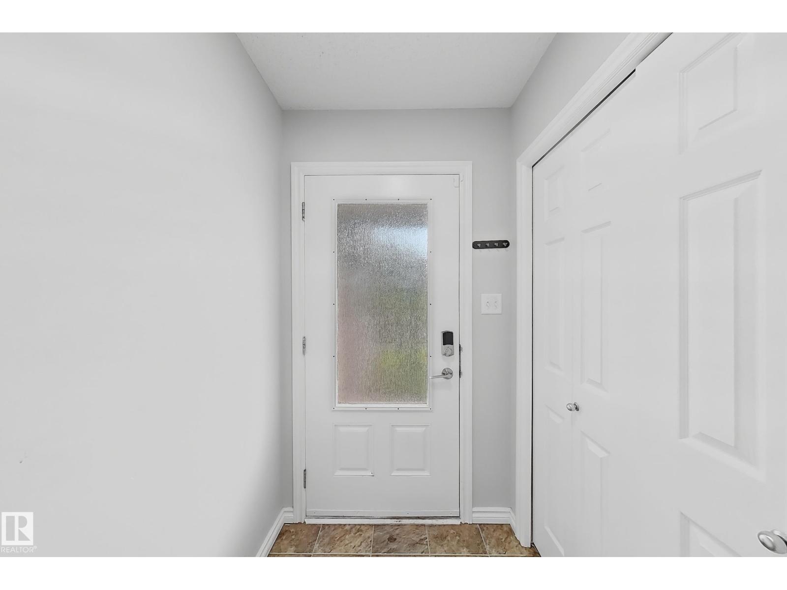 1806 28 ST NW NW - 4