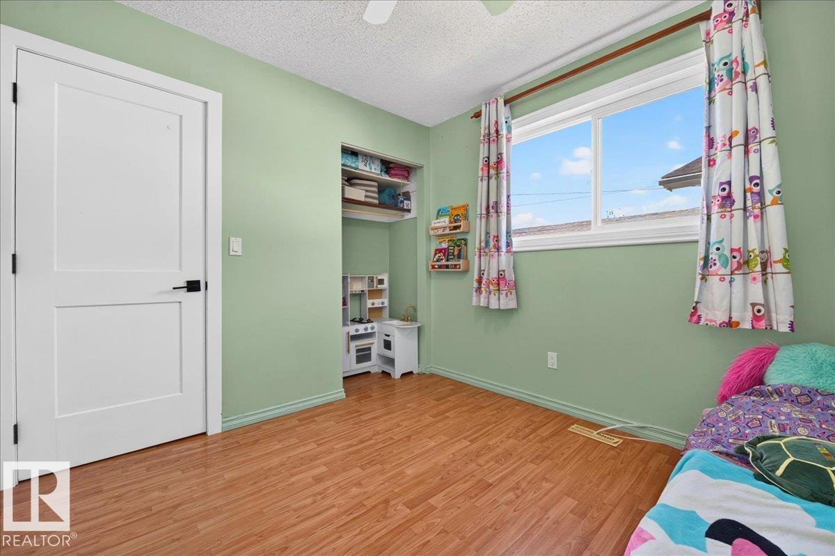 4836 49 ST — photo 30