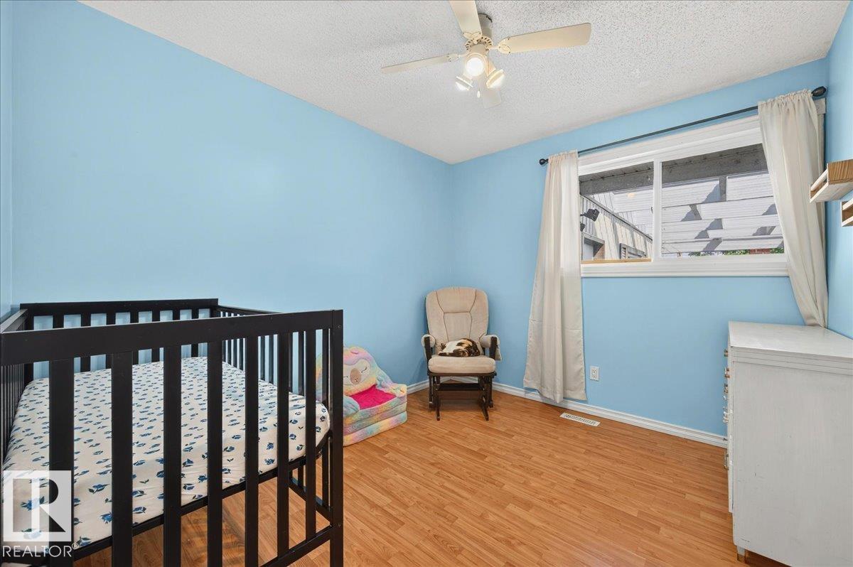 4836 49 ST — photo 33