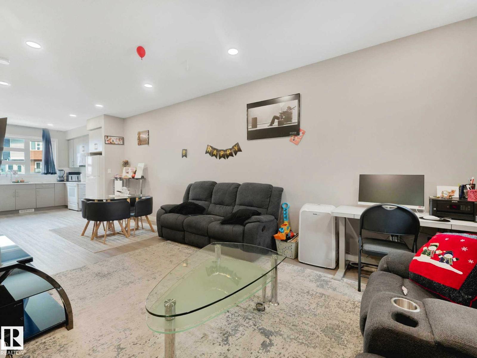 #92 17635 58 ST NW - 11