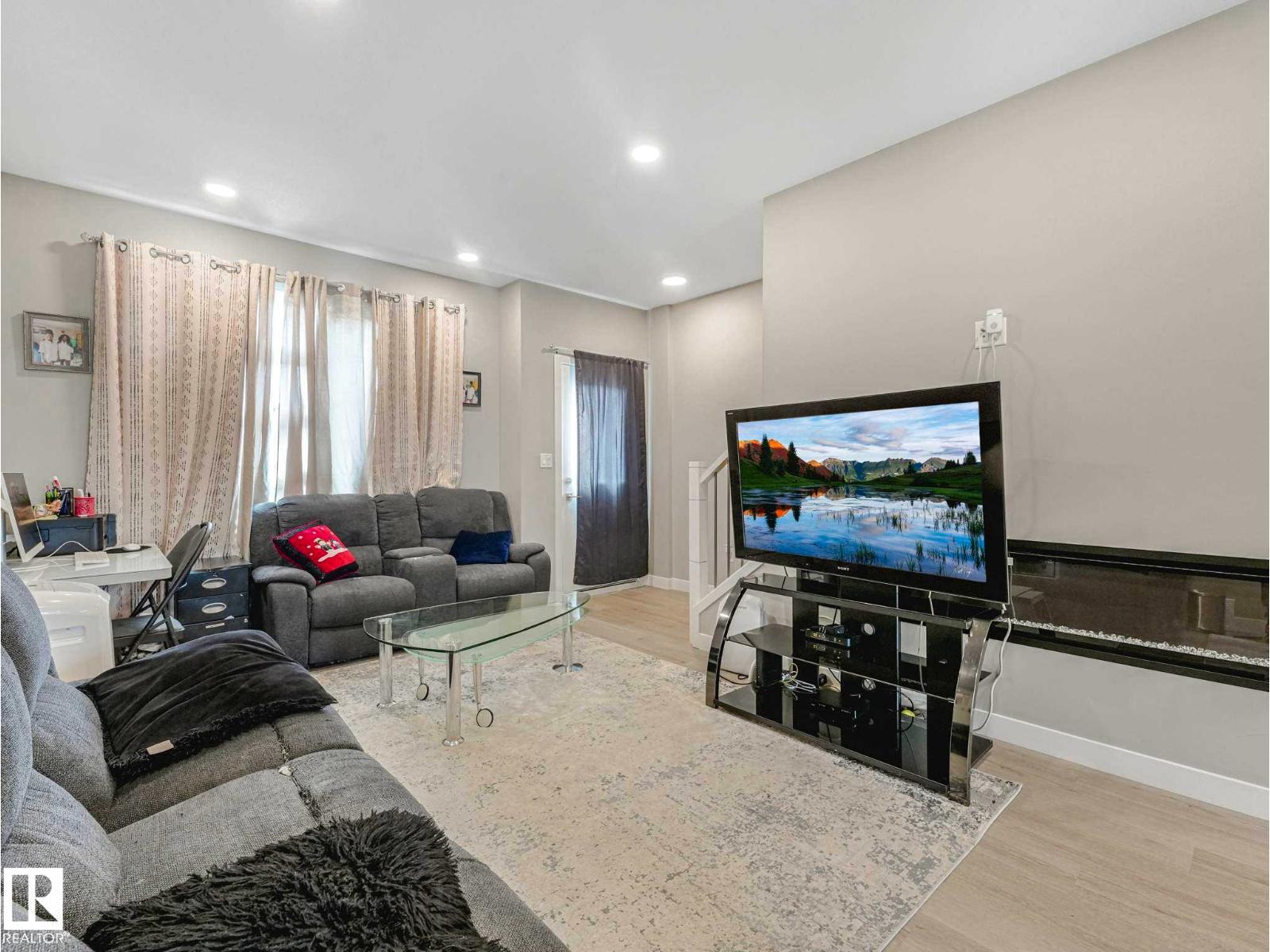 #92 17635 58 ST NW - 8