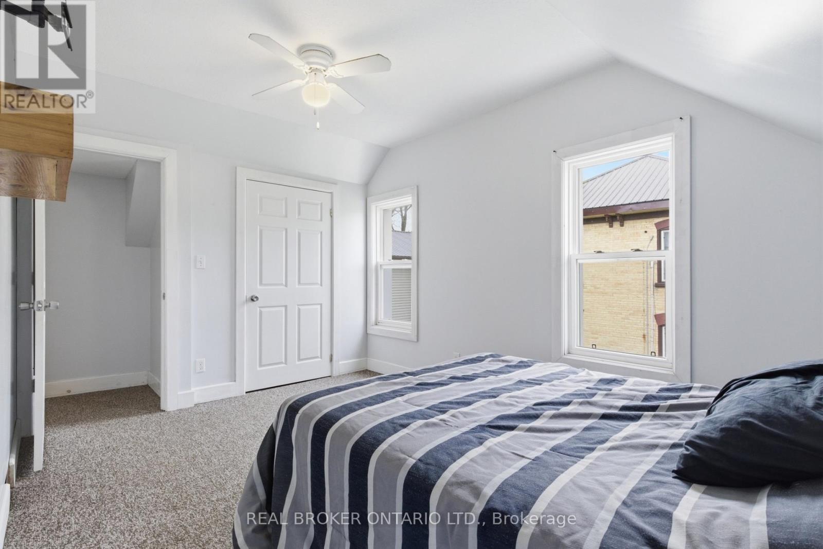 368 WELLINGTON AVENUE S - 23