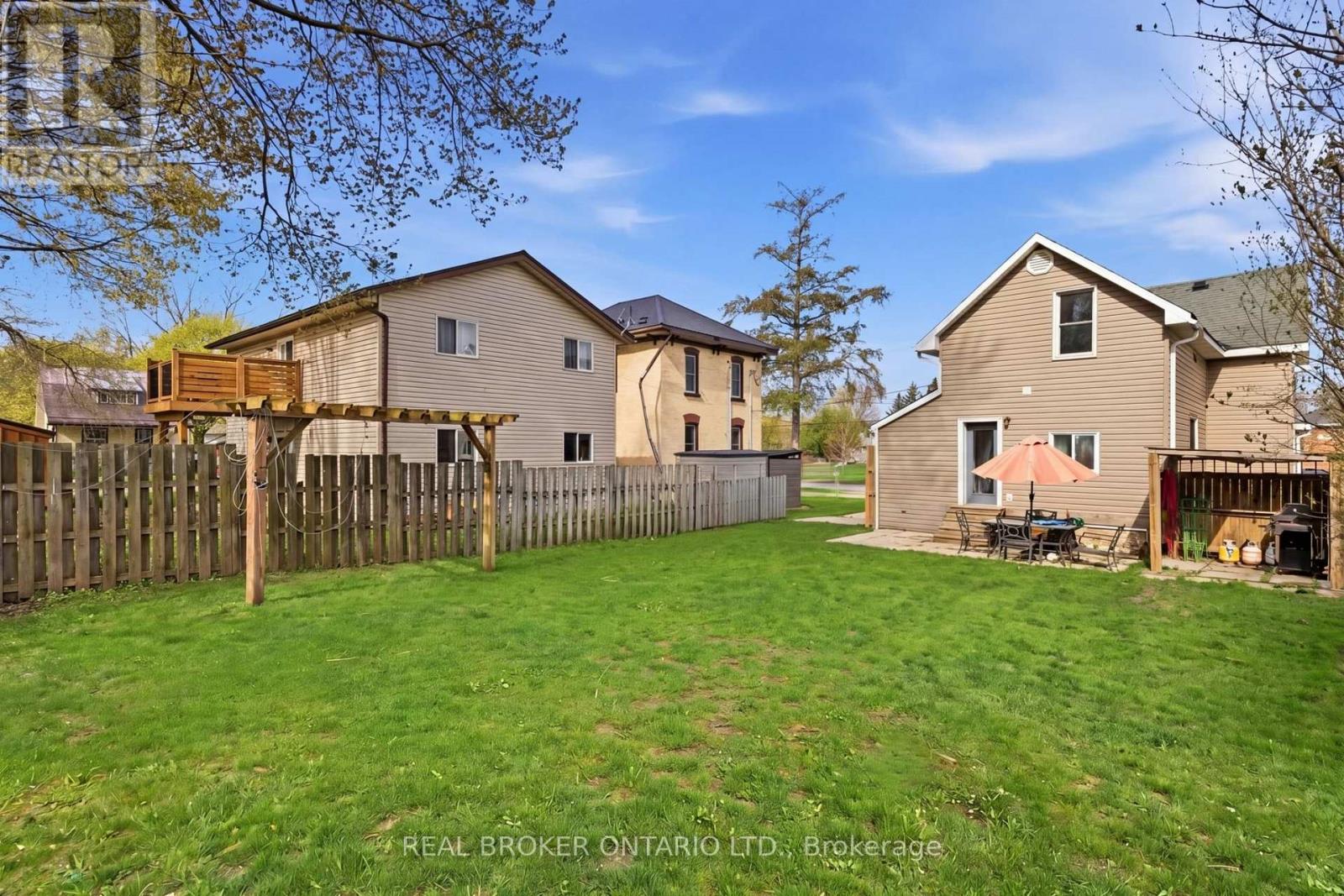 368 WELLINGTON AVENUE S - 38