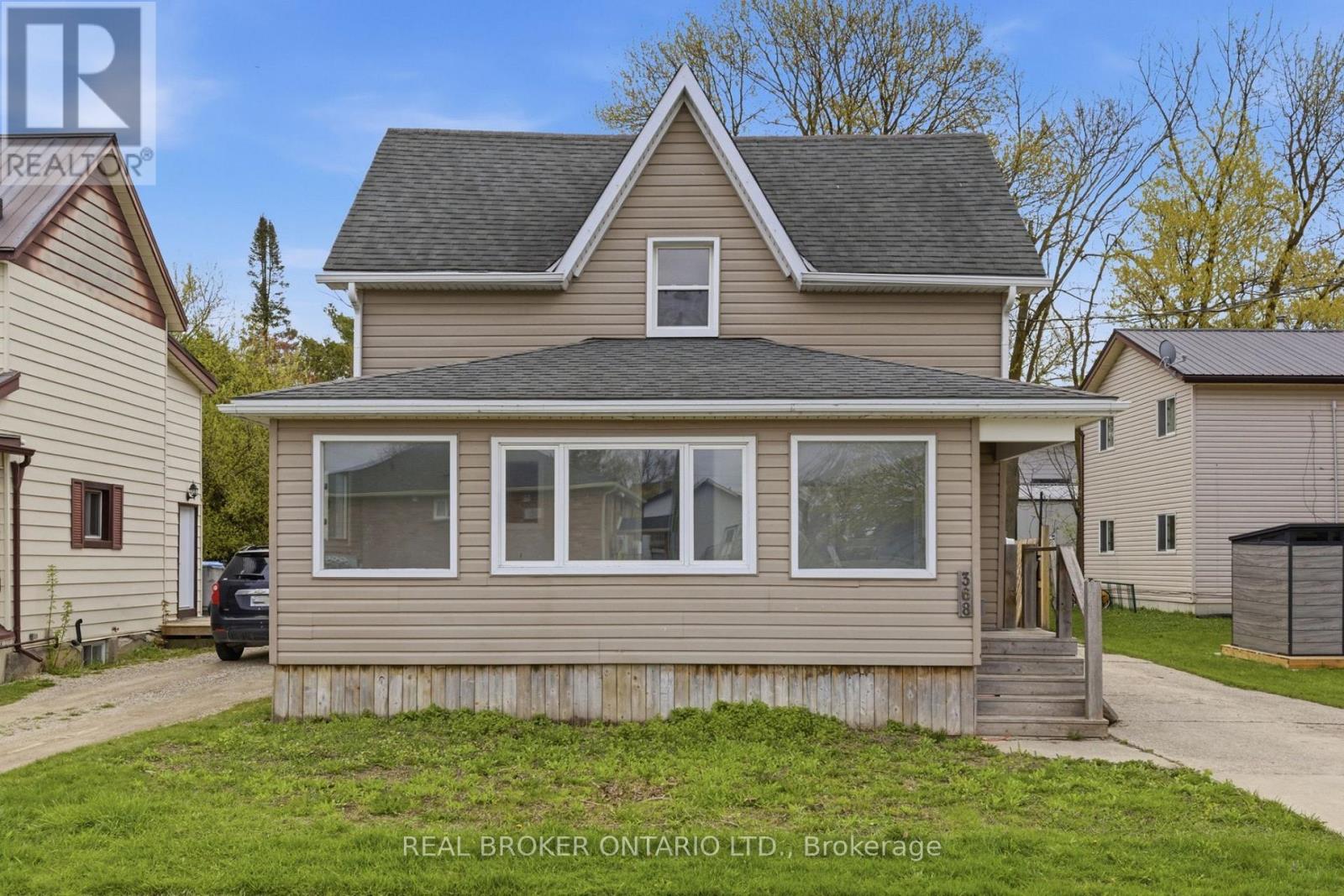 368 WELLINGTON AVENUE S - 5
