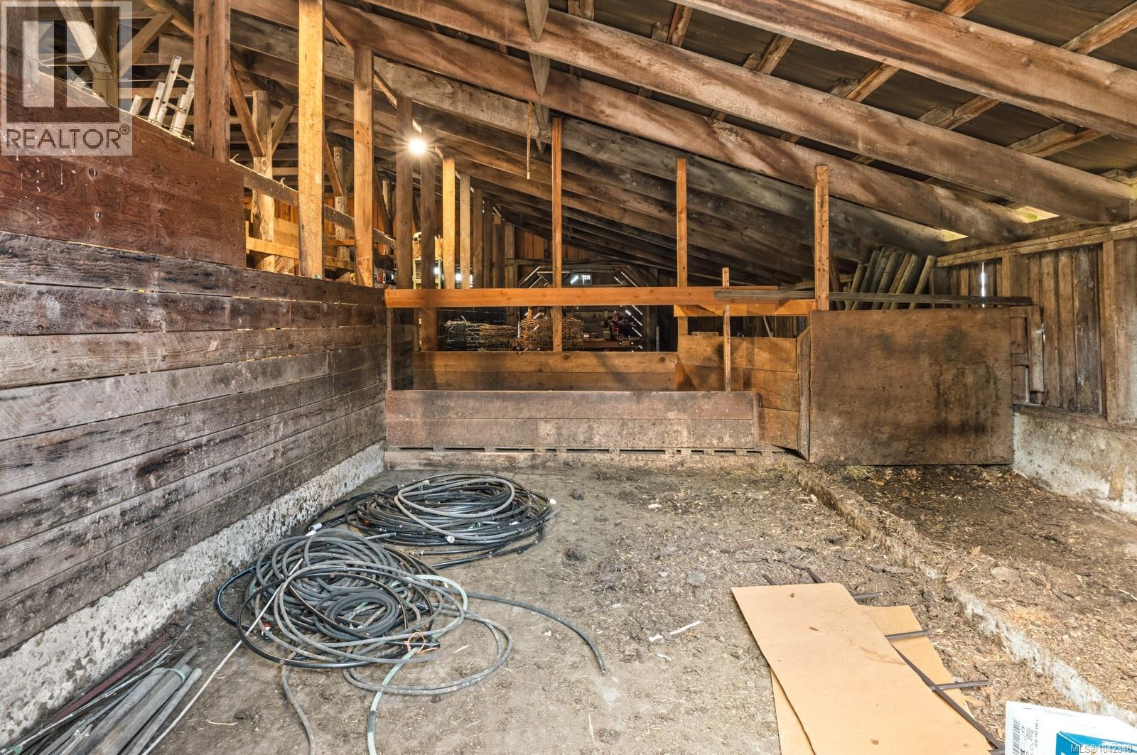 1848 Myhrest Rd - 84