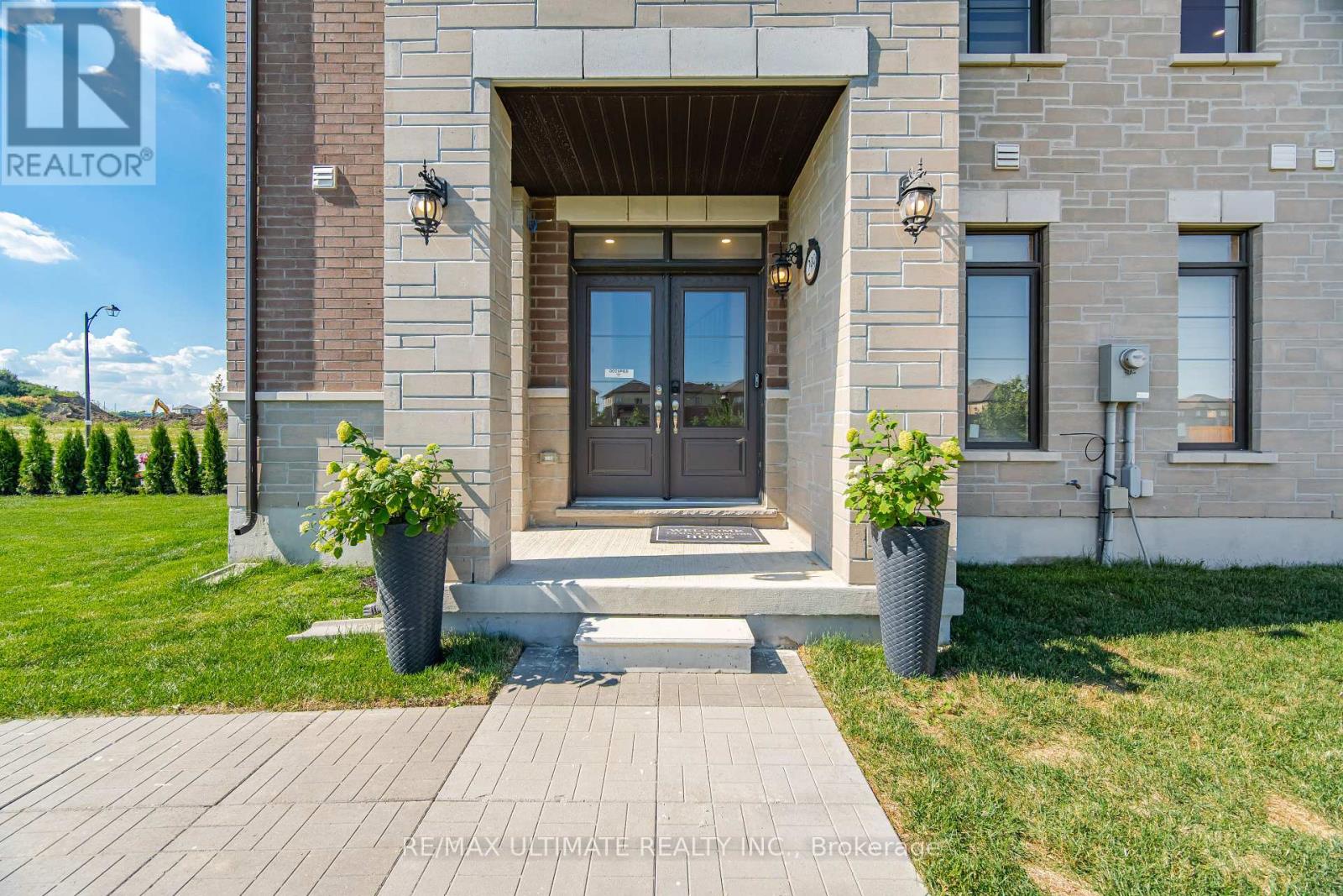 299 INSPIRE BOULEVARD NE - 4