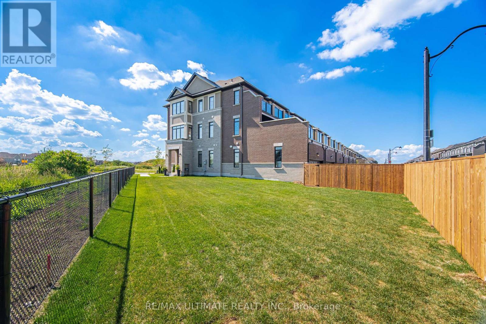299 INSPIRE BOULEVARD NE - 3