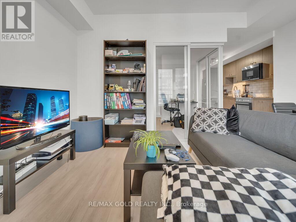 #1405 5 WELLINGTON STREET - 34