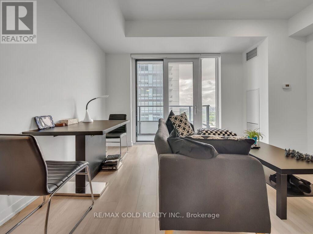 #1405 5 WELLINGTON STREET - 29