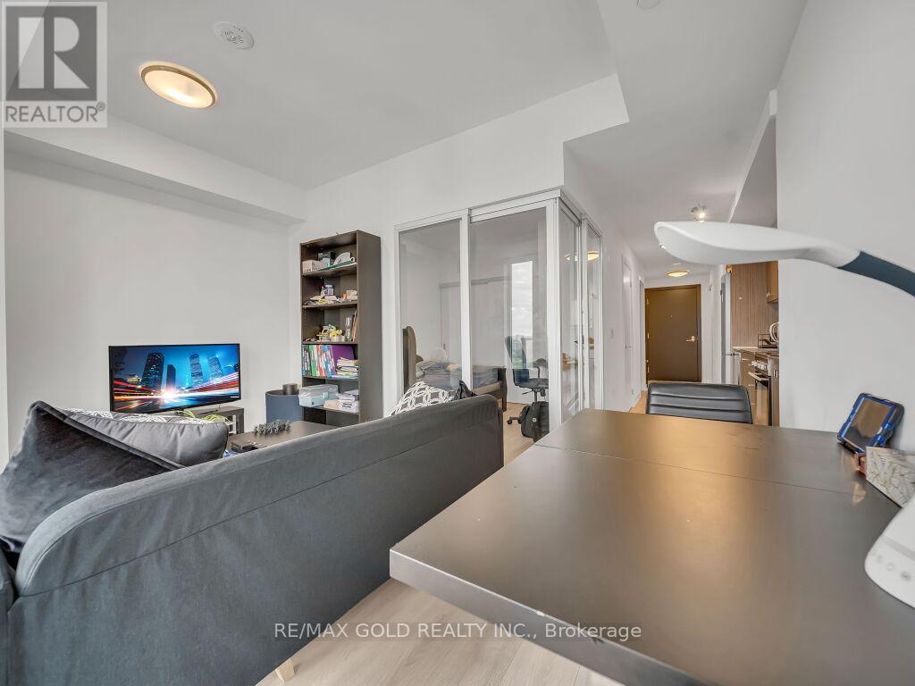 #1405 5 WELLINGTON STREET - 37