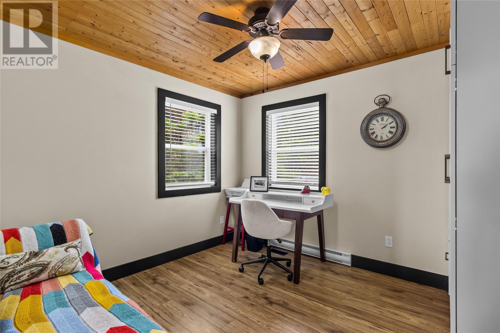 8N Country Lane - 16