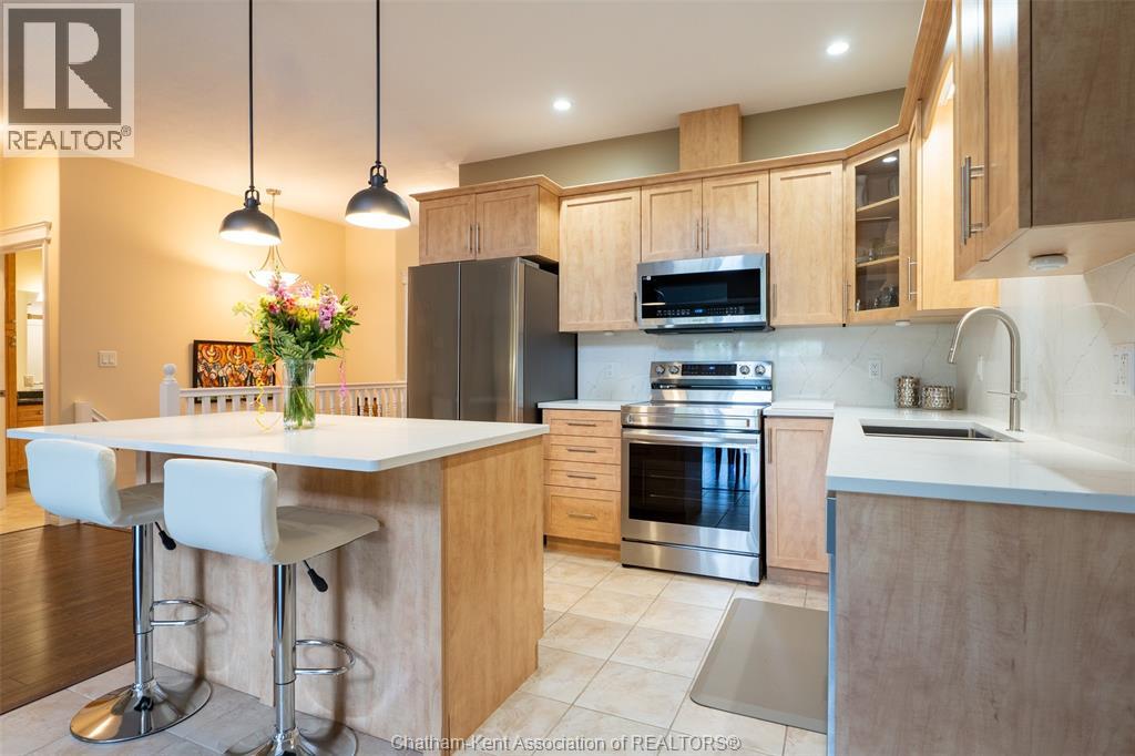 27 McIntosh AVENUE - 15
