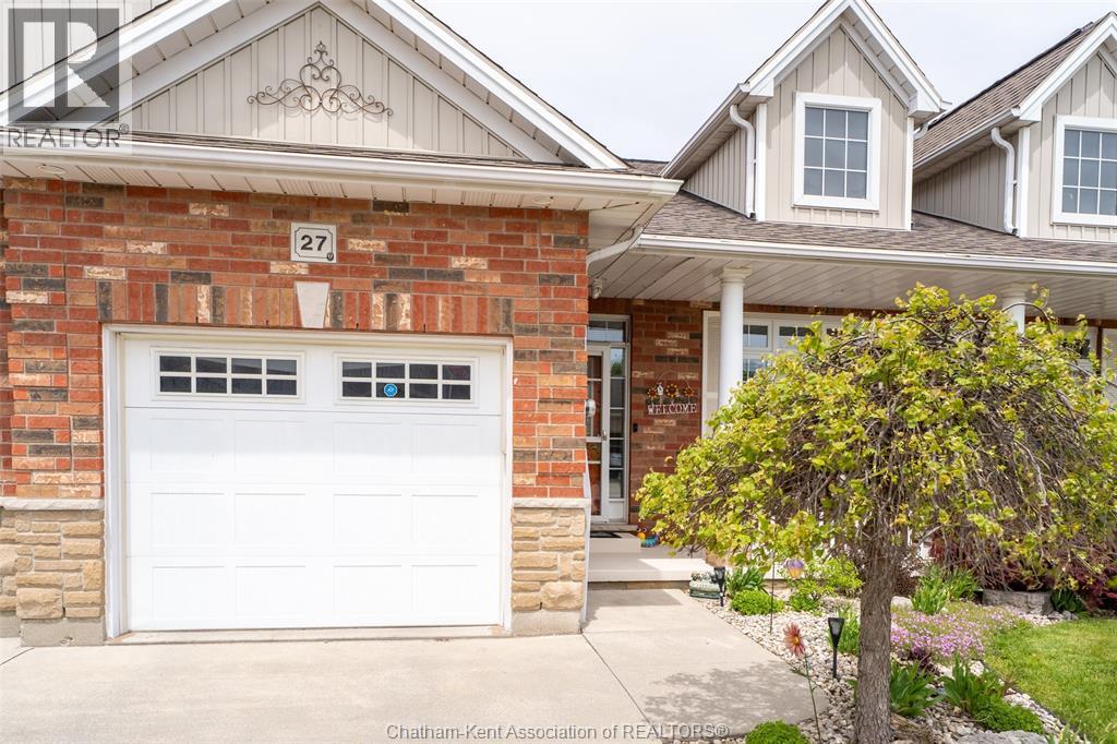 27 McIntosh AVENUE - 2