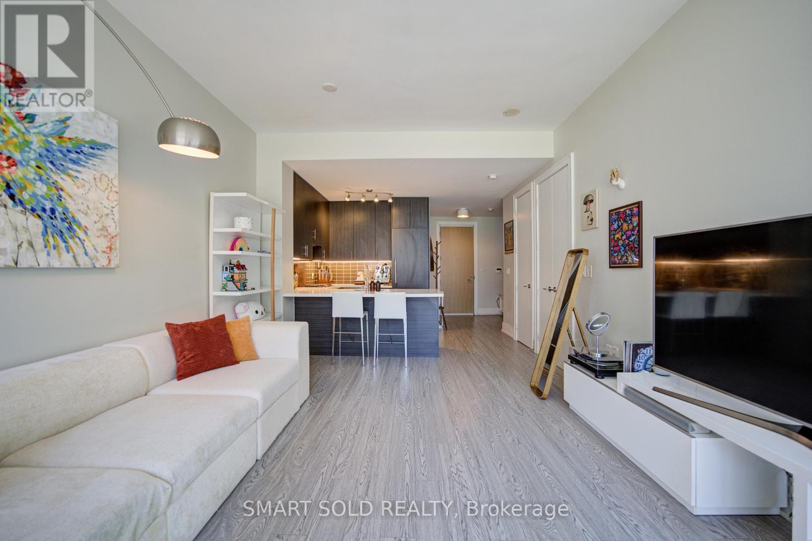 #436 39 QUEENS QUAY E - 13