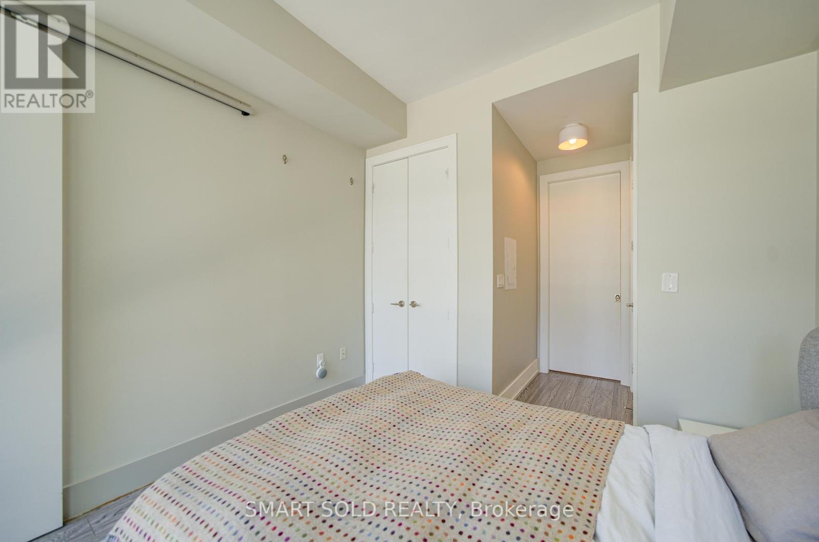 #436 39 QUEENS QUAY E - 18