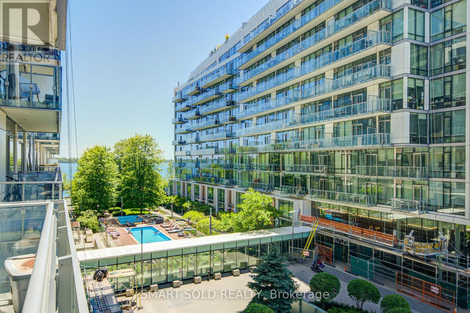 #436 39 QUEENS QUAY E - 27