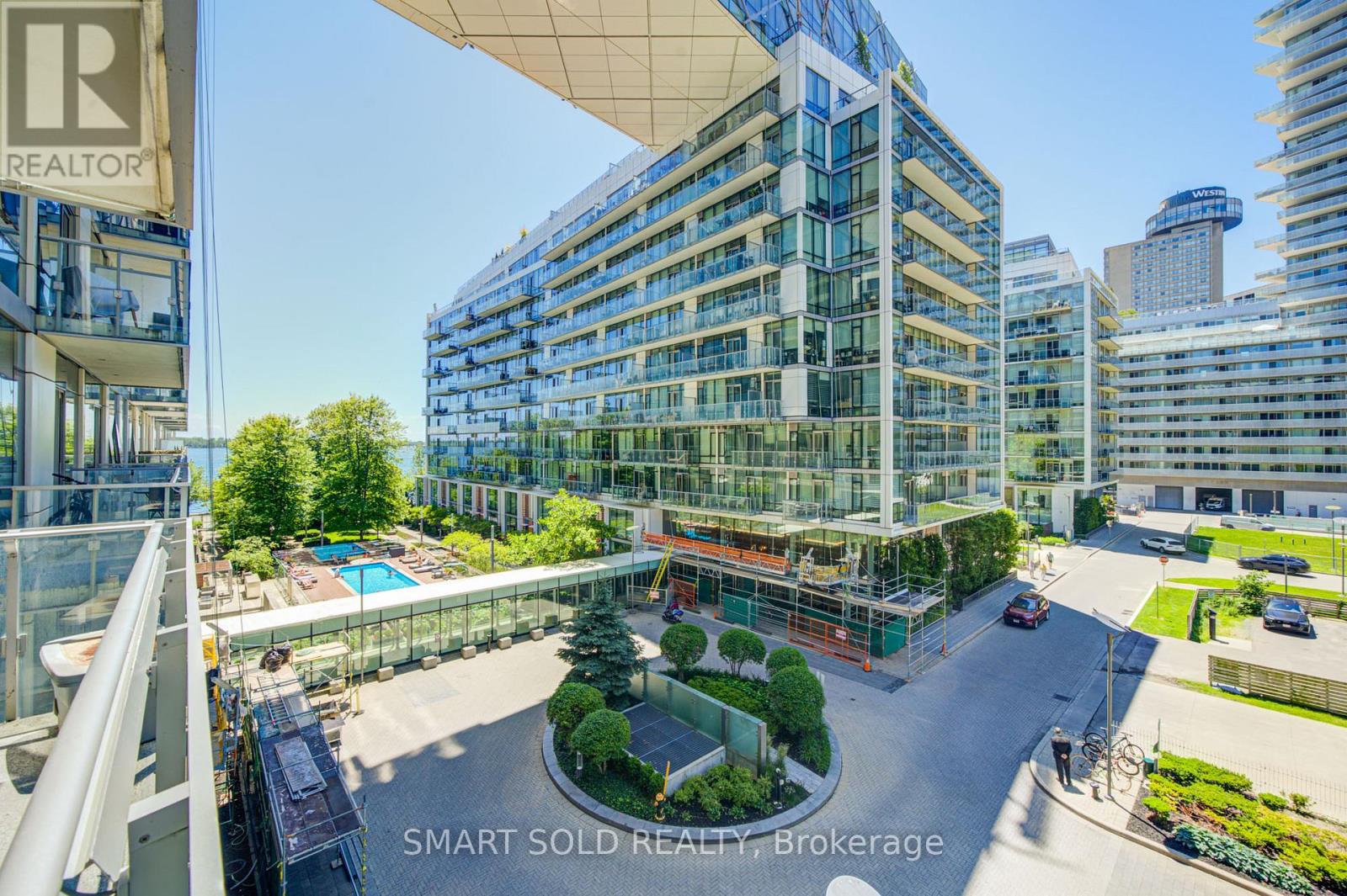 #436 39 QUEENS QUAY E - 30