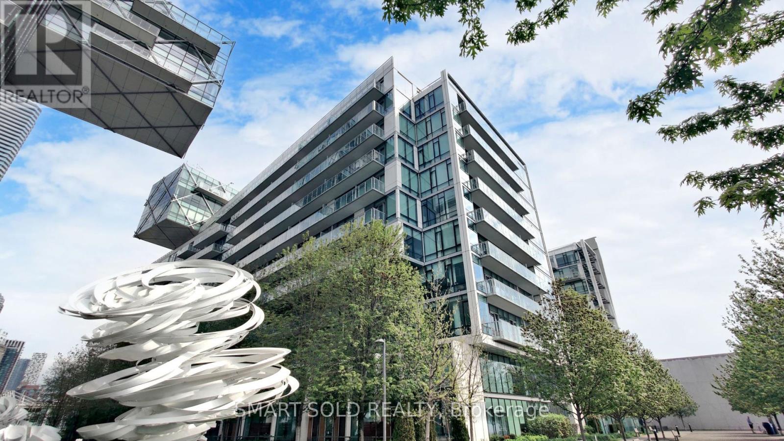 #436 39 QUEENS QUAY E - 38