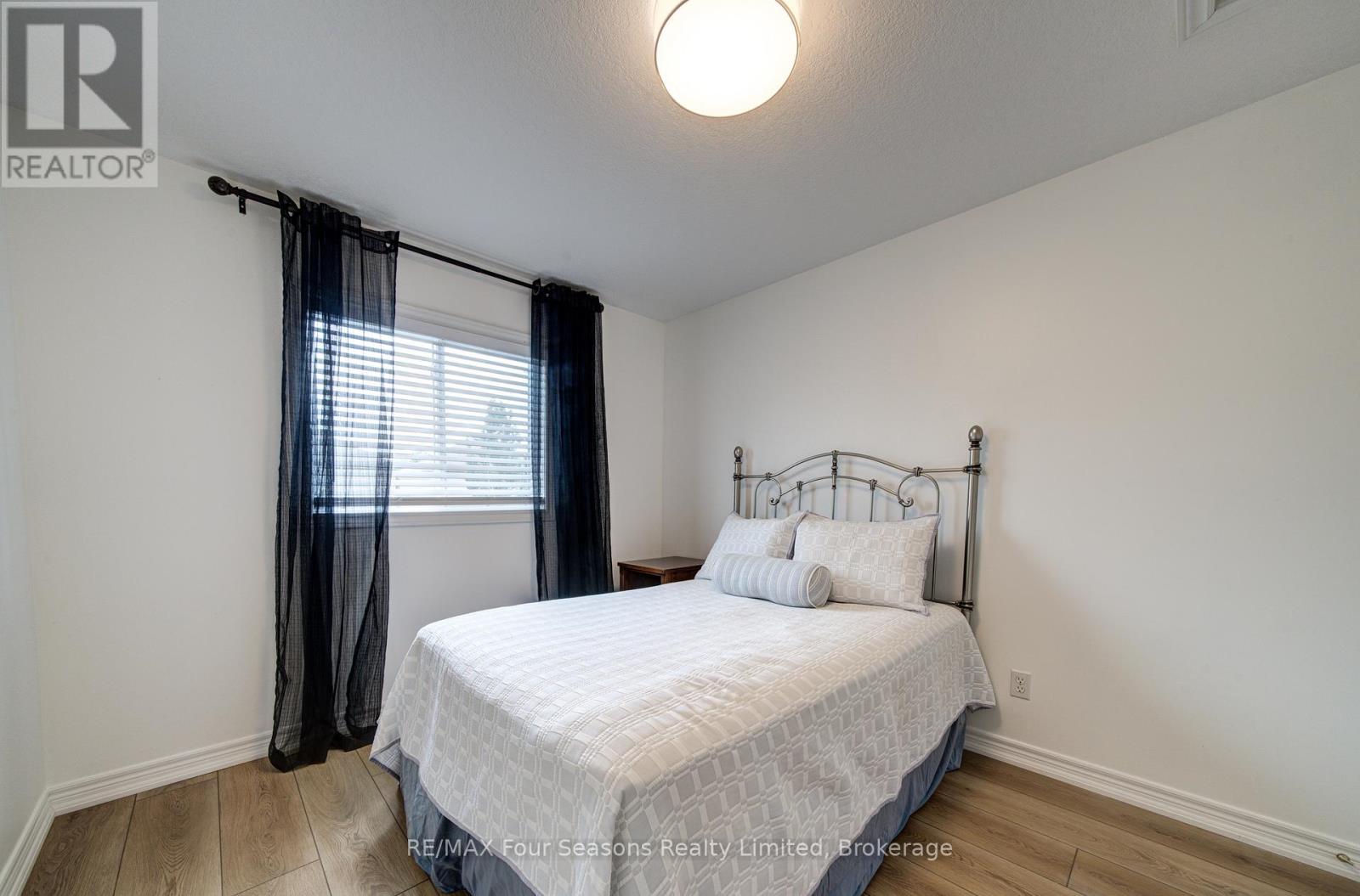 60 BARR STREET - 29