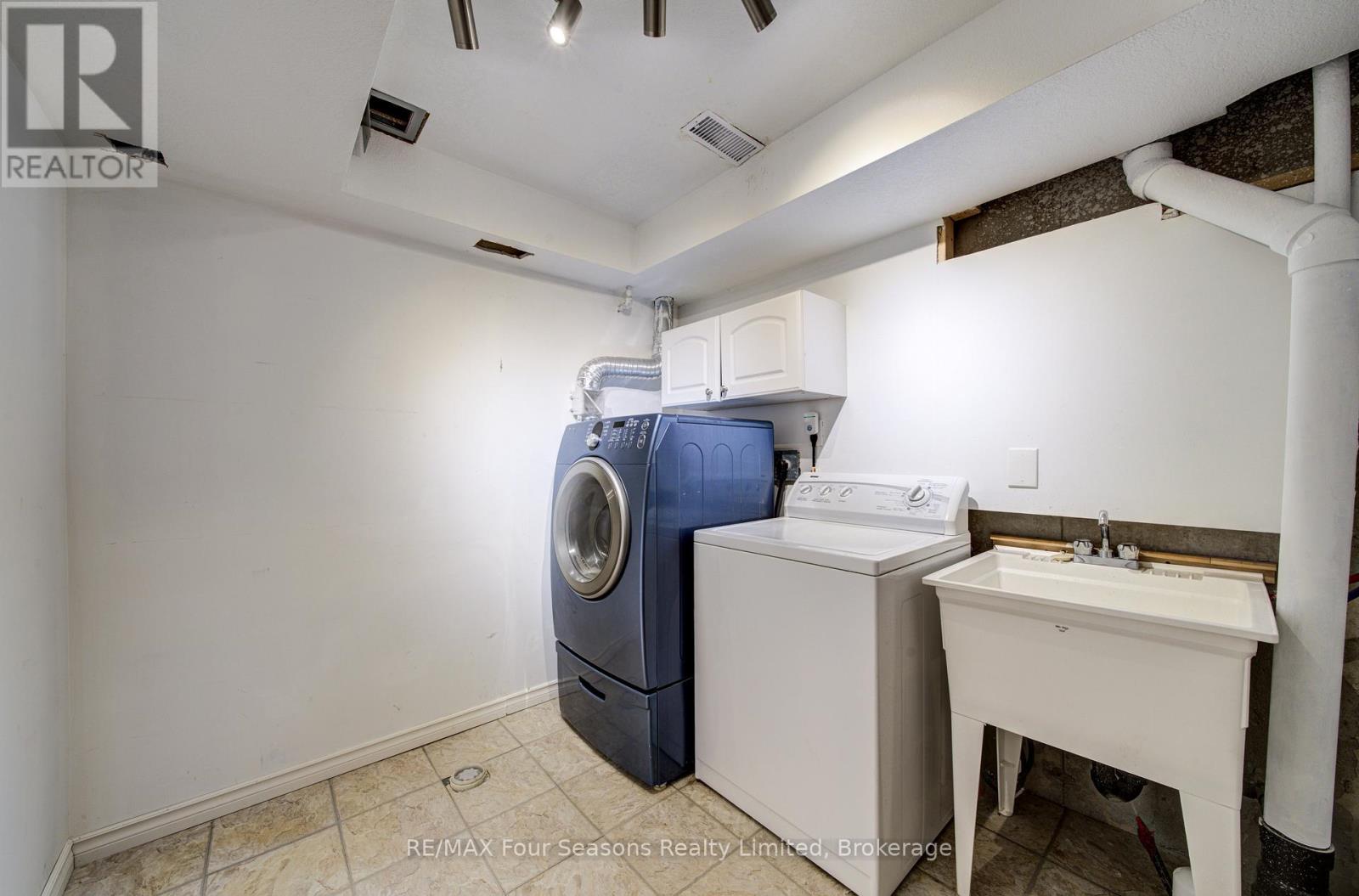 60 BARR STREET - 36