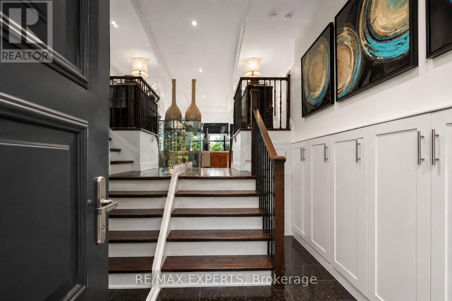 22 MATTHEW COURT - 4