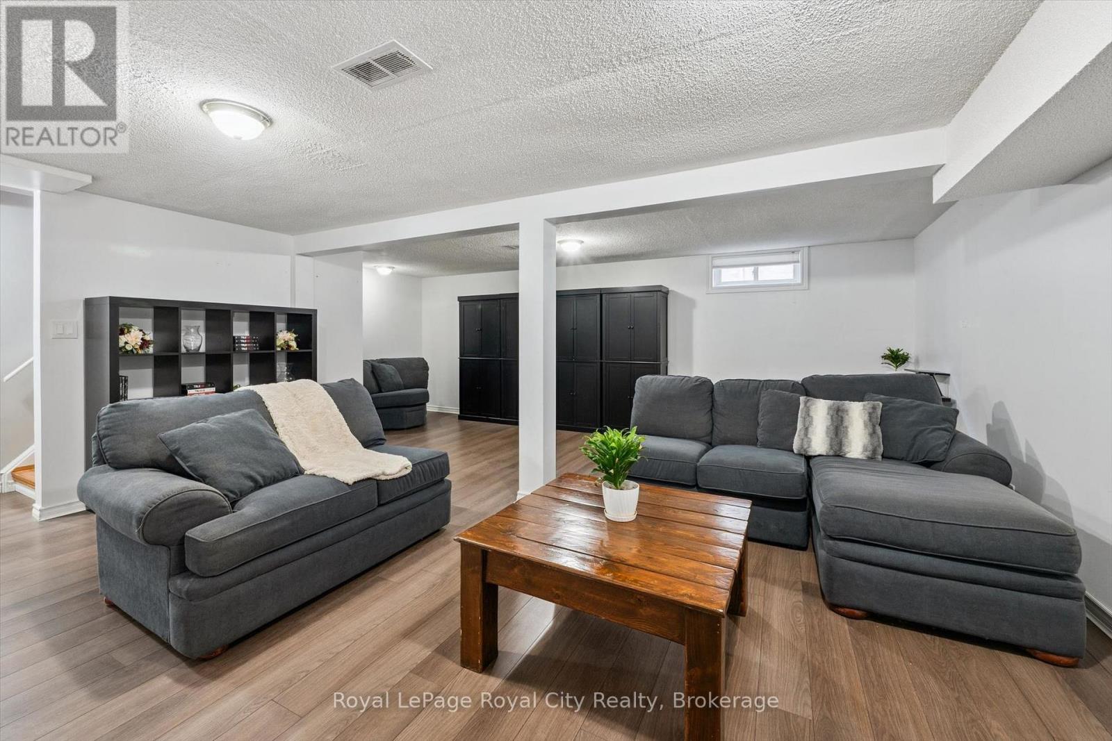 300 AUDEN ROAD - Image 14